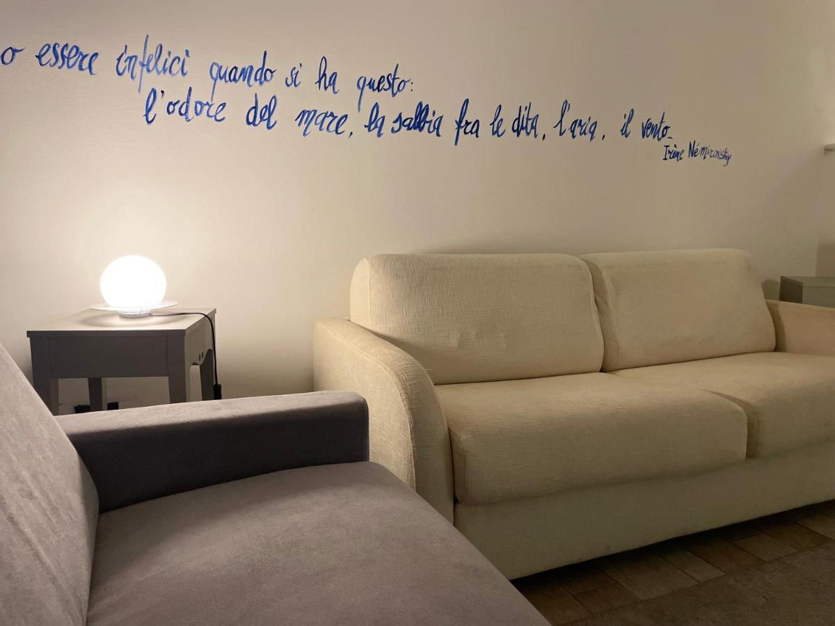 Splendida Taverna Dotata Di Tutti I Comfort A 500 Mt Dal Mare Marina Di Carrara Eksteriør billede